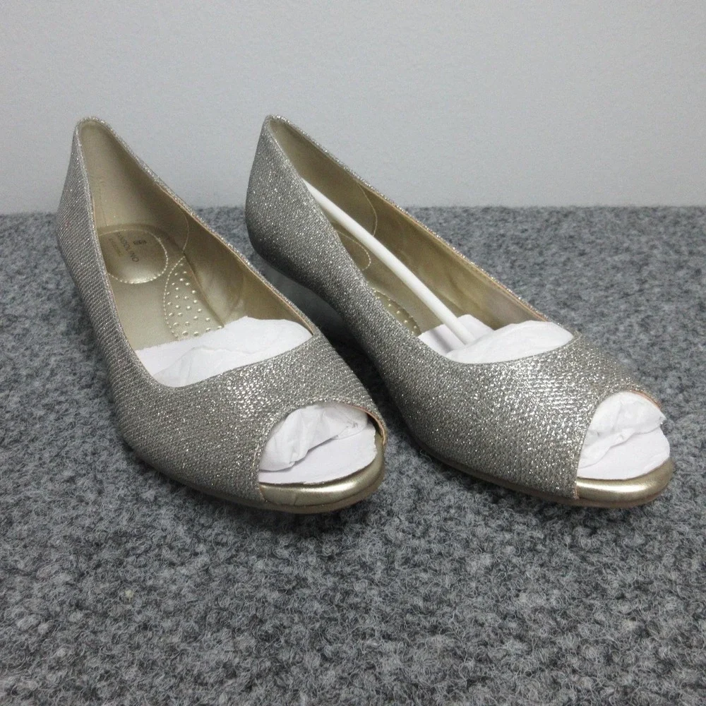 Bandolino Pump Shoes Womens Size 8M Silver Glitter Peep Toe Wedge Heel NWOB